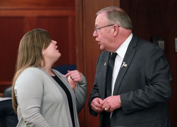 alaska-house-democrats-introduce-oil-tax-bill-to-heated-debate