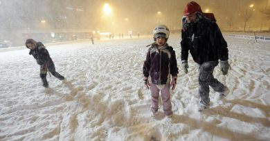 daycare-parents-fight-endless-war-with-finnish-winter-1