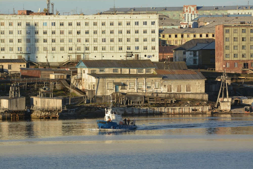 on-remote-russian-arctic-coast-grand-coal-project-making-1