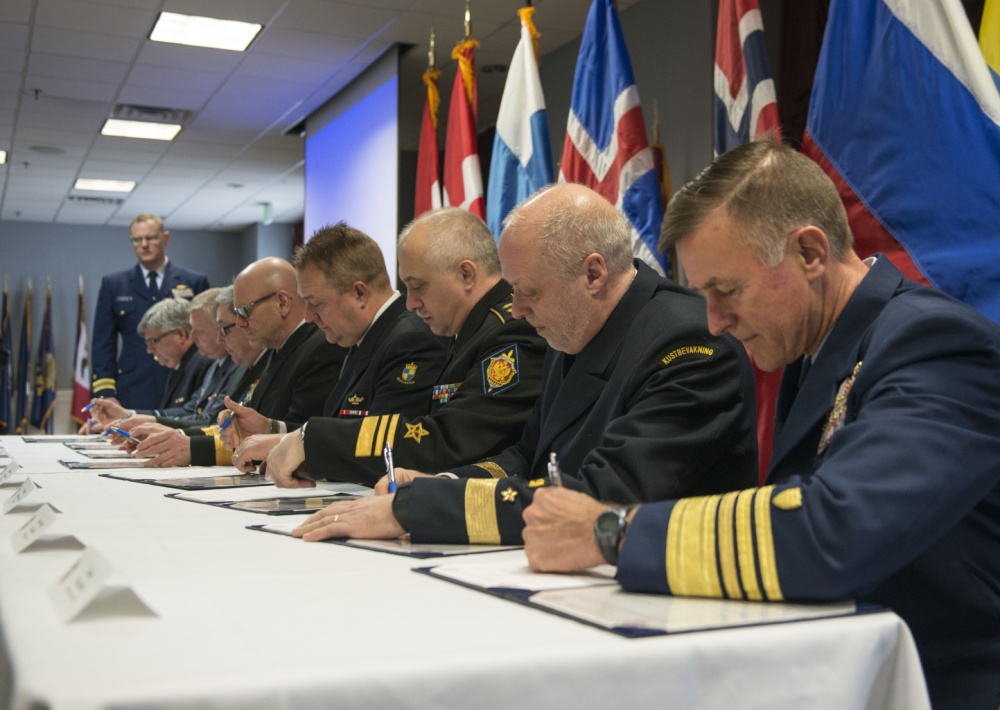 arctic-coast-guard-forces-team-up-for-shipping-emergencies