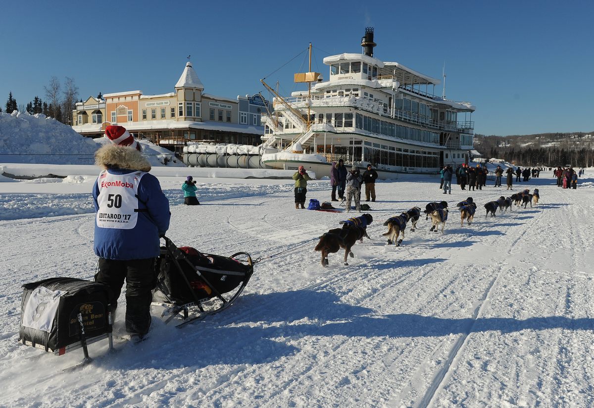 Áthaladás - Fairbanks Iditarod-trail-sled-dog-race-teams-head-ou-fairbanks-into-alaskas-big-chill