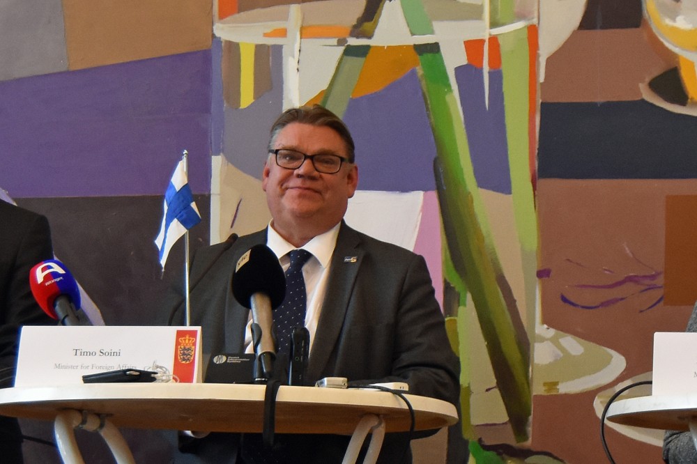 lavrov-heads-to-finland-first-then-alaska-1