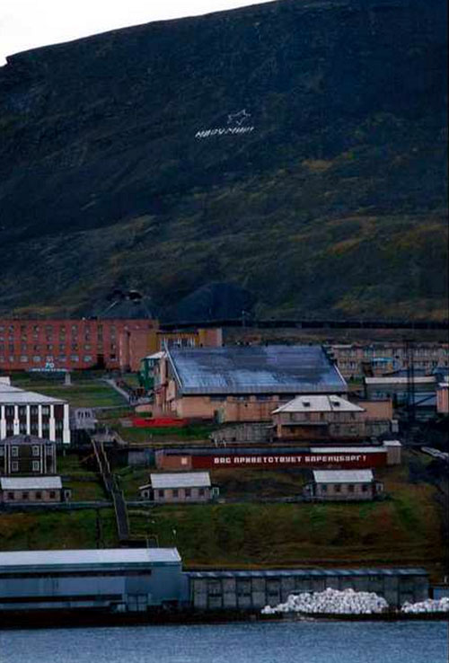 tourism-outdoes-coal-in-svalbard-norway-settlement-1