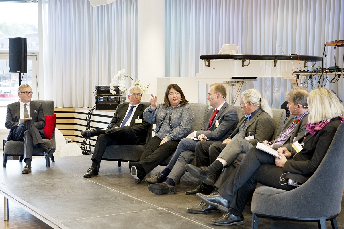 alaska-native-tara-sweeney-steps-down-as-head-of-arctic-economic-council-2