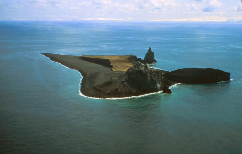 alaskas-tiny-restless-bogoslof-volcano-erupts-again-and-researchers-wont-be-going-there-anytime-soon