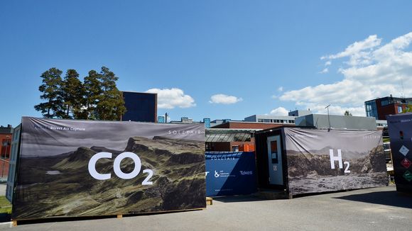 finnish-researchers-use-air-solar-power-to-create-renewable-hydrocarbon-3