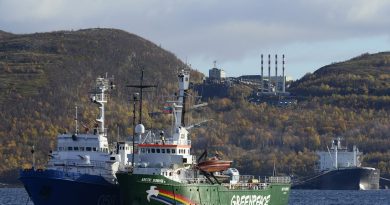 russia-ordered-to-pay-e5-4-million-for-seizing-arctic-sunrise