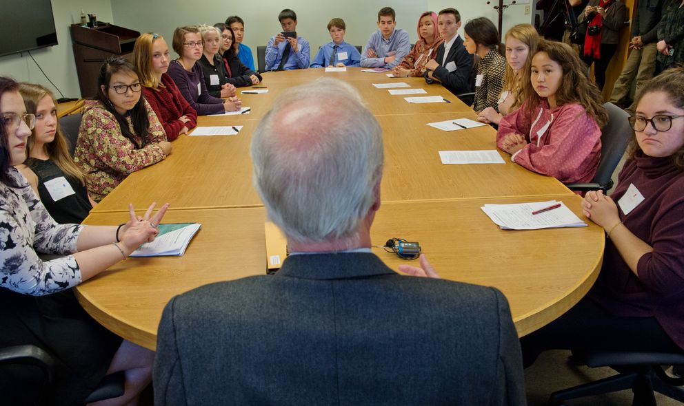 alaska-youth-environmental-group-asks-state-to-regulate-greenhouse-gas-emissions