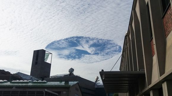 hole-in-the-clouds-rare-skypunch-forms-over-southern-finland