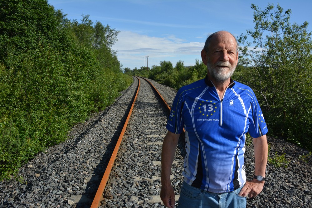 member-of-european-parliament-bikes-to-norways-arctic-coast-makes-statement-about-need-for-new-railway