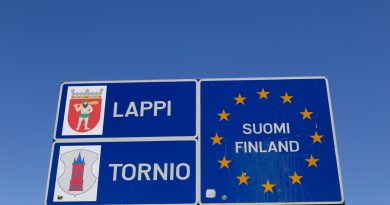 dozens-of-asylum-seeker-protesters-cross-finnish-border-to-sweden