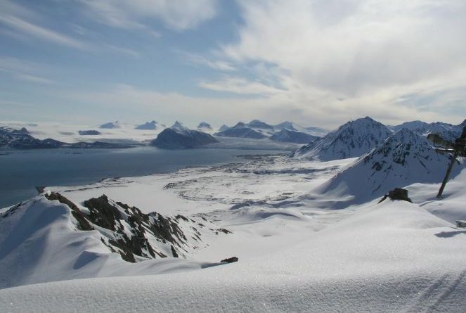 land area covered with ice