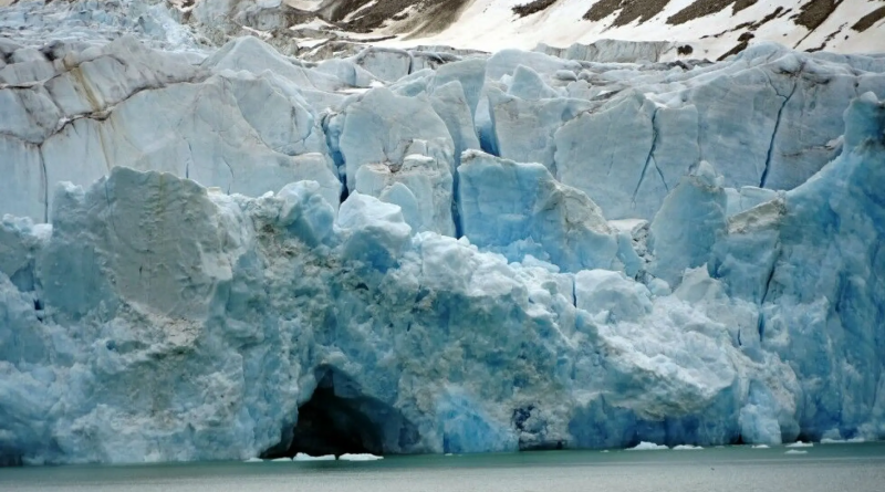 Svalbard glacier once survived a warmer climate