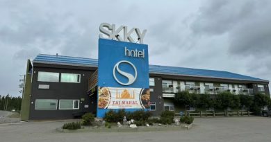 A hotel sign.