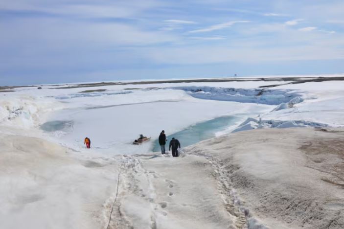 The Igloolik water reservoir