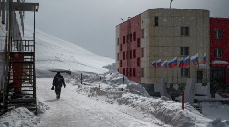 Soviet flag flies as first Murmansk passenger voyage reaches Svalbard