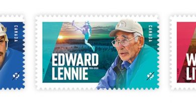 3 stamps dedicated to Indigenous leaders.