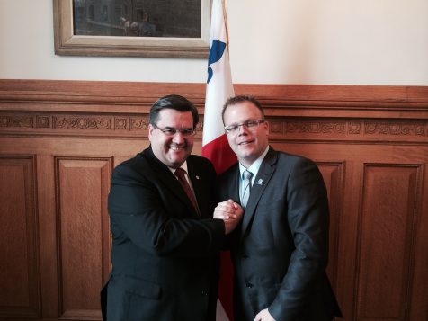 Denis Coderre, maire de Montréal et Jonathan Lapierre, maire de la municipalité des Îles-de-la-Madeleine