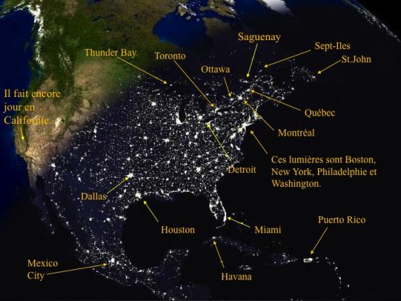 La nuit vu de l’espace, le sud-est du Canada où vit 85 % de la population ressemble à un collier de perles extrêmement brillant