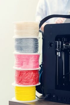 Des bobines de filament pour imprimante 3D.  (iStock)