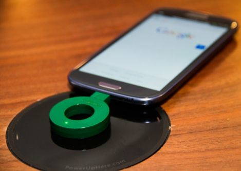 Tapis chargeur . Crédit Starbucks