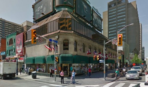Le Stollery's (torontolife.com)