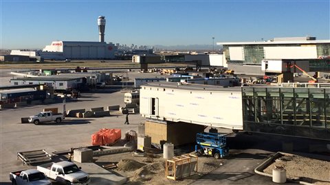 Pétition pour et contre un aéroport international Stephen Harper à Calgary