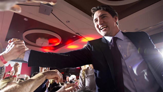 Les Canadiens propulsent un autre Trudeau, Justin Trudeau, au poste de premier ministre