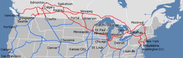 En rouge, le réseau CP Rail En bleu, les interconnexions avec les réseaux des USA