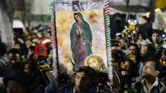 Des chrétiens célèbrent la Vierge de Guadalupe à Mexico. © AFP/ALFREDO ESTRELLA