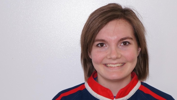Rowan Stringer, étudiante d'une école secondaire d'Ottawa, est morte à l'âge de 17-ans le 8 mai 2013 pendant un match de rugby. Crédit photo : Facebook
