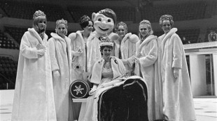 Une reine, des duchesses, le Bonhomme Carnaval. Une autre époque. © Bibliothèque et Archives nationales du Québec/Jules Rochon