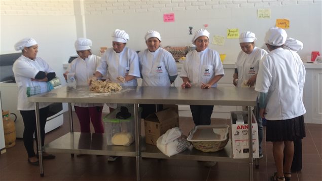 Association de production de petits déjeuners en milieu scolaire à Sucre en Bolivie (Oxfam Québec) 