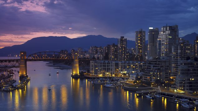 Le pont Burrard au dessus de False Creek, Vancouver Colombie-Britannique (iStock)