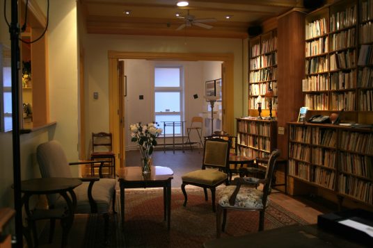Salon à l'UNEQ