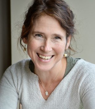 Elizabeth Logue - Twitter