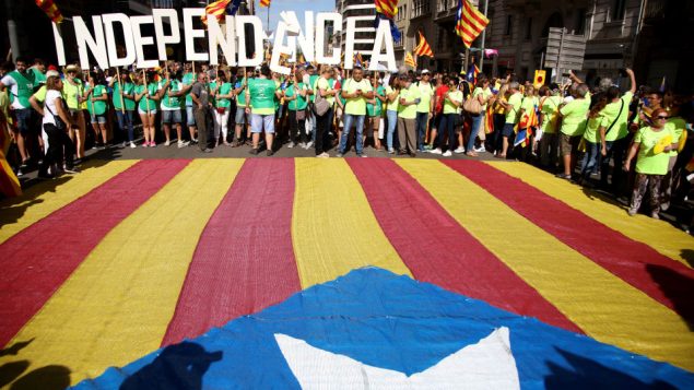 Des centaines de milliers de personnes ont célébré la fête nationale de la Catalogne, à Barcelone, le 13 septembre dernier. Photo : Getty Images/Sandra Montanez