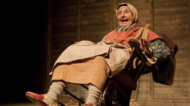 Viola Léger dans le personnage de la Sagouine Photo Credit: François Laplante Delagrave