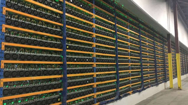 Les installations de la « mine » québécoise de Bitcoins, Bitfarms. Photo Credit: Radio-Canada/Bahador Zabihiyan