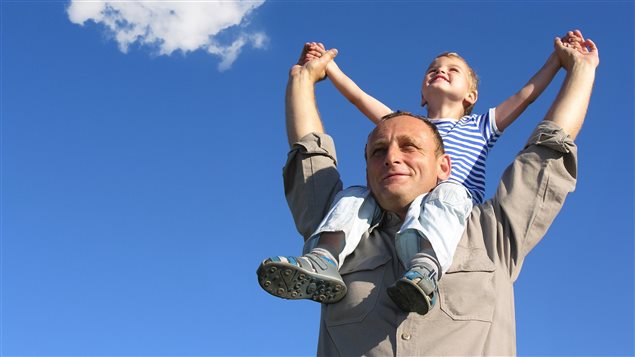 Un père et son fils Photo Credit: IS / iStock 