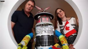 David Smith et Frauke Zeller : les parents de Hitchbot.