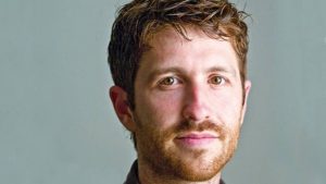 Tristan Harris (photo), ancien éthicien interne de Google, est le fer de lance d'un nouveau groupe, le Centre for Humane Technology, qui fait campagne pour sensibiliser les gens aux effets négatifs des smartphones et des médias sociaux.