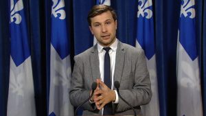 Pour le député Gabriel Nadeau-Dubois, de Québec solidaire, le projet de loi visant à réformer les normes du travail au Québec est décevant. Photo : Radio-Canada