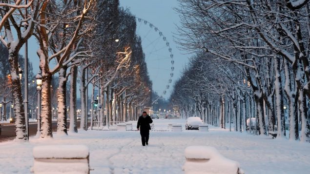 Paris ensevelie sous la neige le 7 février dernier - Photo : Radio-Canada