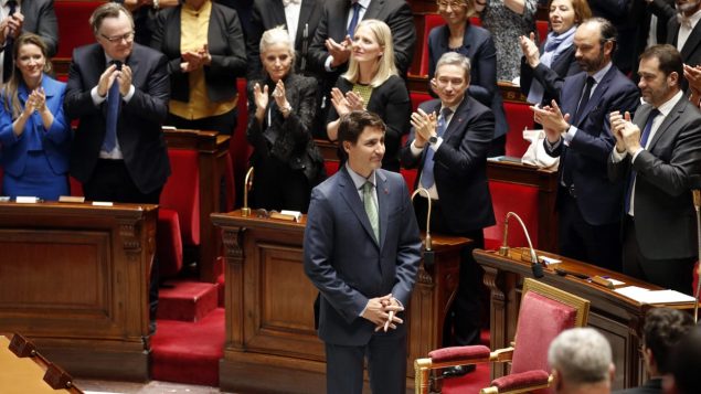 Le premier ministre Trudeau devant les élus français Photo : Reuters/Benoit Tessier