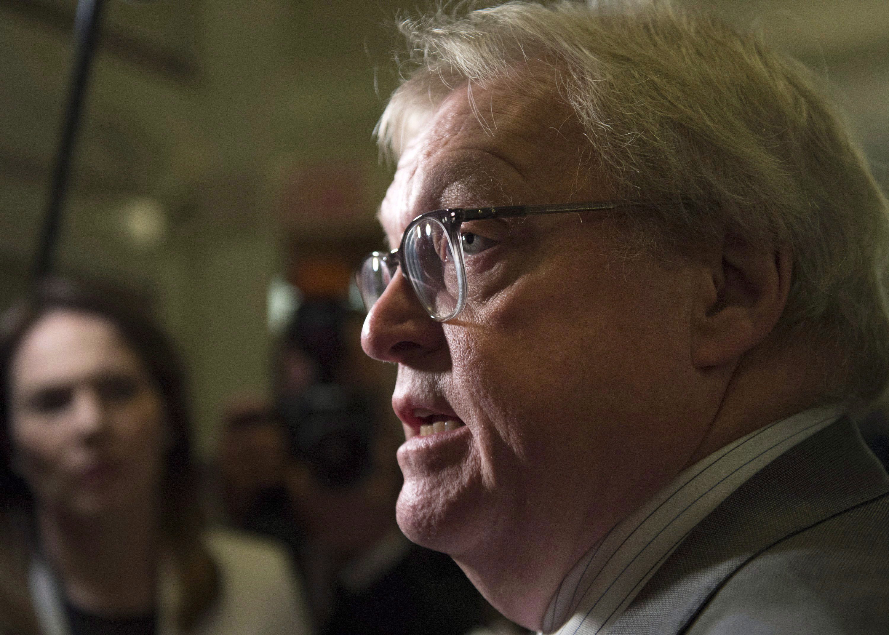 Le ministre de la santé du Québec critiqué pour des commentaires jugés