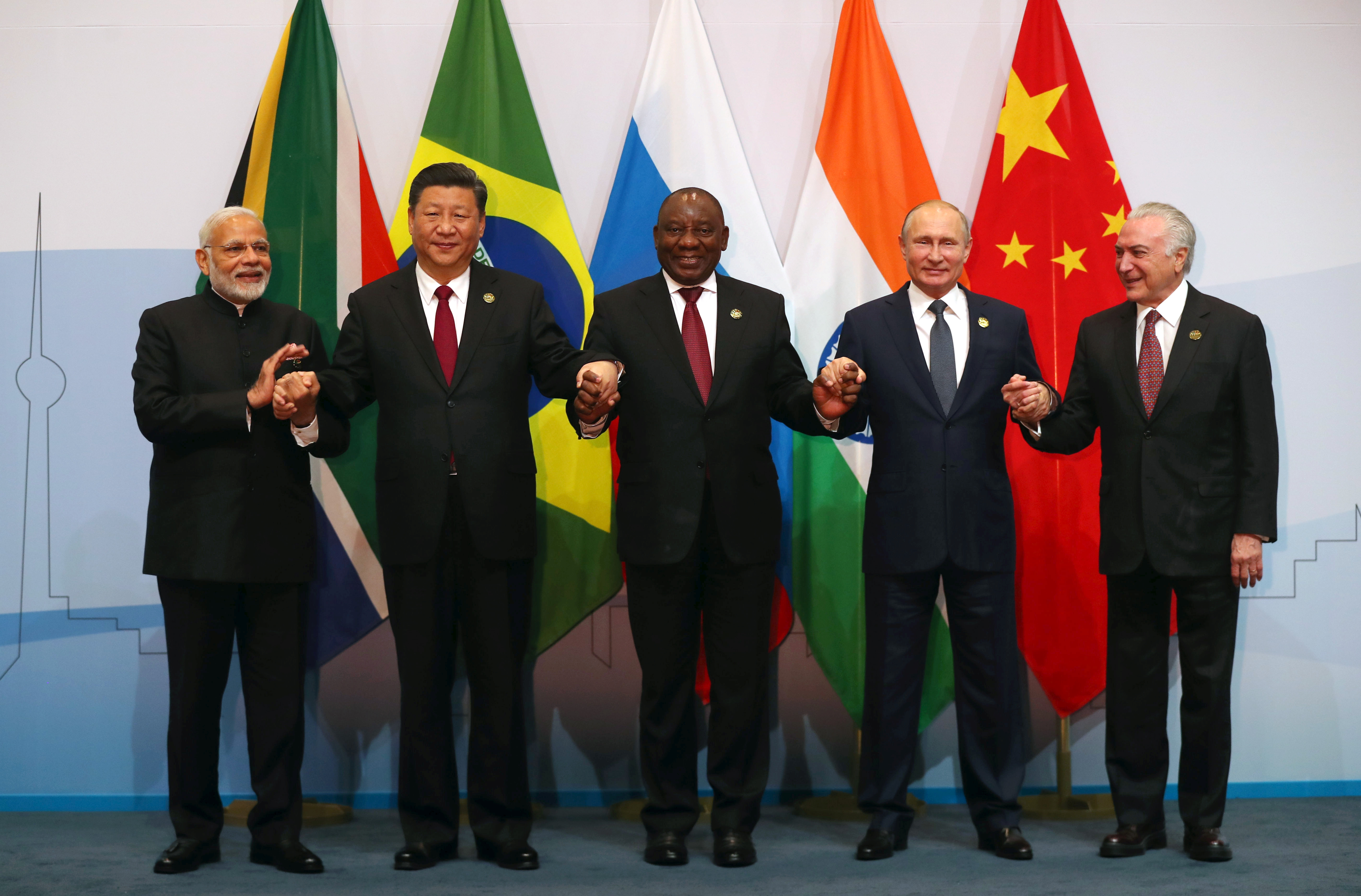 Брикс и шос в чем разница. БРИКС 2008. Альянс Brics. Валюта БРИКС. ЮАР В БРИКС.