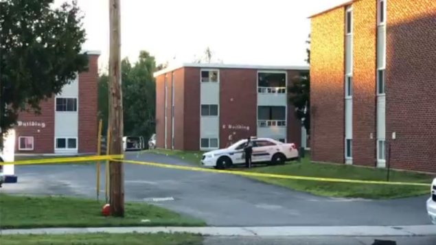 L'immeuble de Fredericton où a eu lieu la fusillade qui a fait 4 morts dont deux policiers.