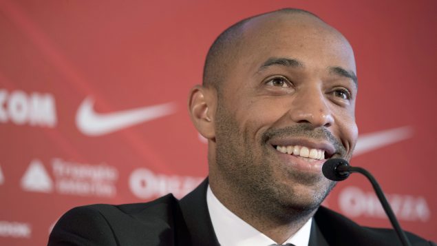 Thierry Henry dispose aussi d’une expérience du soccer nord-américain, puisqu’il a terminé sa carrière de joueur dans la MLS avec les Red Bulls de New York (2010-14) - AP Photo / Olivier Anrigo