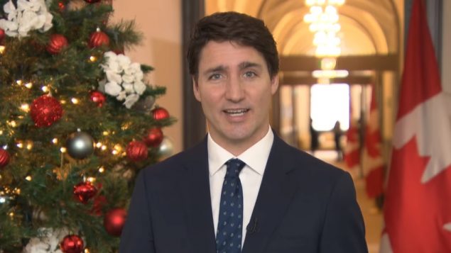 « De notre famille à la vôtre, Hadrien, Ella-Grace, Xavier, Sophie et moi vous souhaitons un joyeux Noël et une très bonne année 2020. », Justin Trudeau - Photo : Twitter/PM